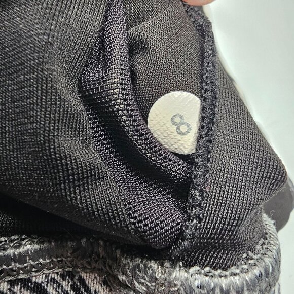 Lululemon 8 Black Grey Energy Sports Bra Strappy Race Back Gym Yoga - Picture 5 of 5